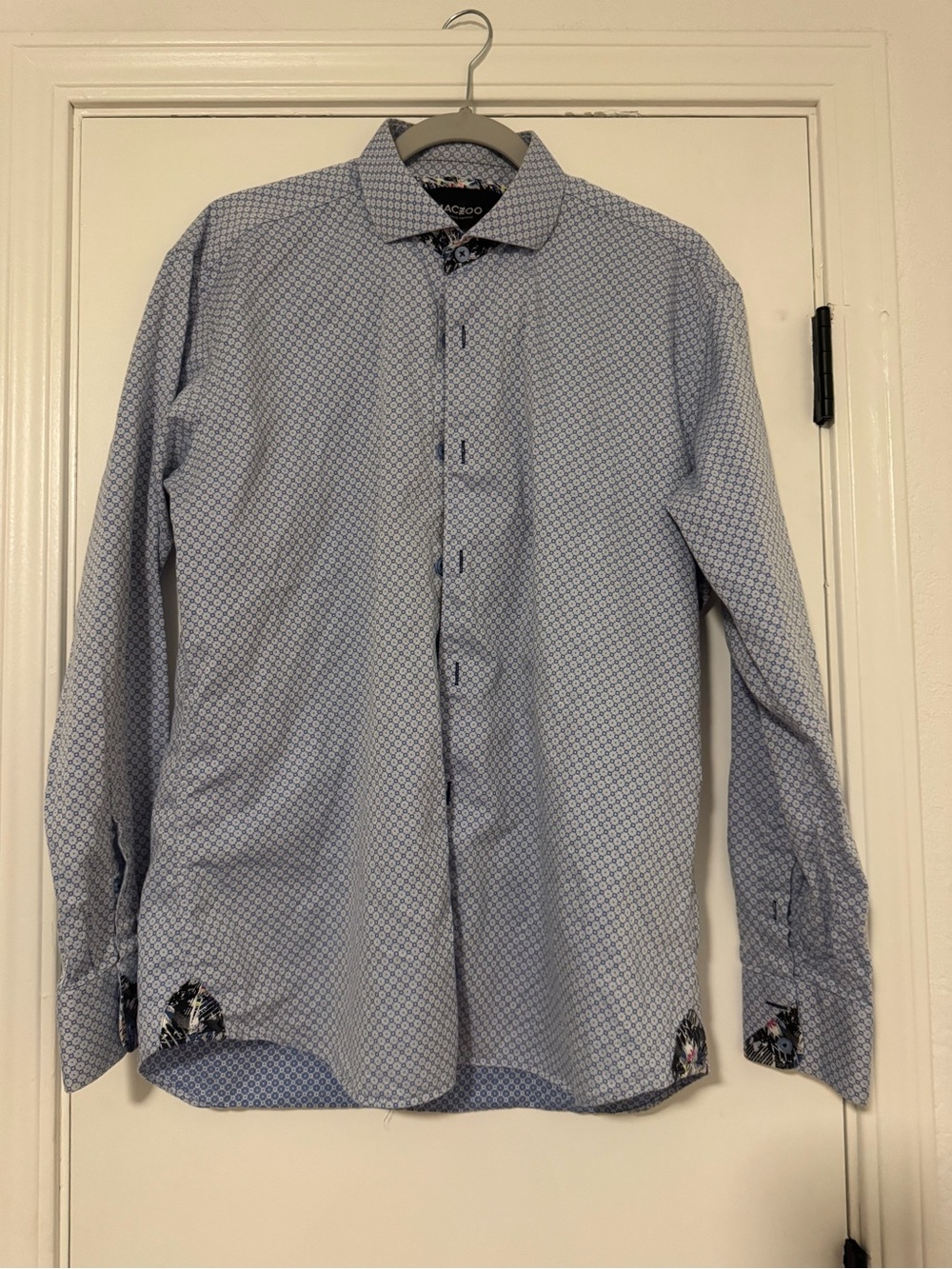 MAC Cosmetics Men's Light Blue Geometric Dress Shirt